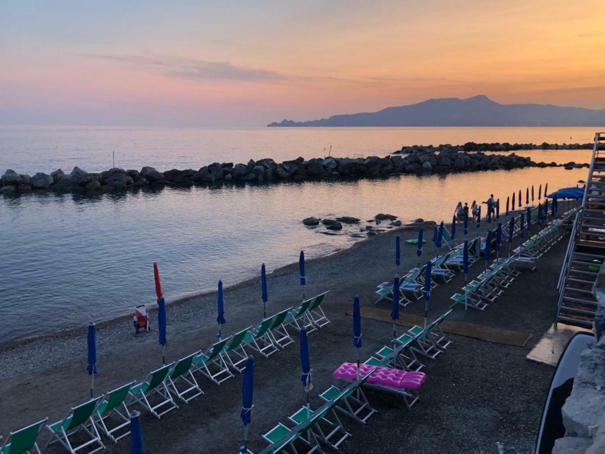 A.A.U.T Appartamento Villa Preli Chiavari Eksteriør billede